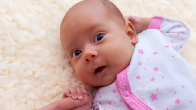 Quels réflexes doivent être présents chez un nouveau-né ?